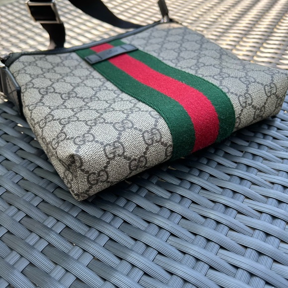 Gucci - Picture 8 of 9